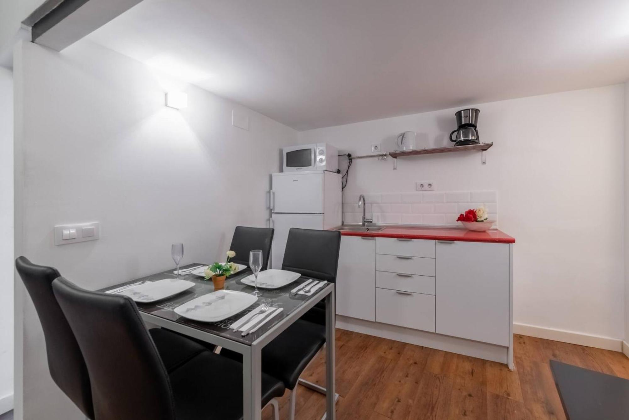 Apartamentos Day Madrid Plaza De Espana Centro Gran Via Sol Malasana Eksteriør billede