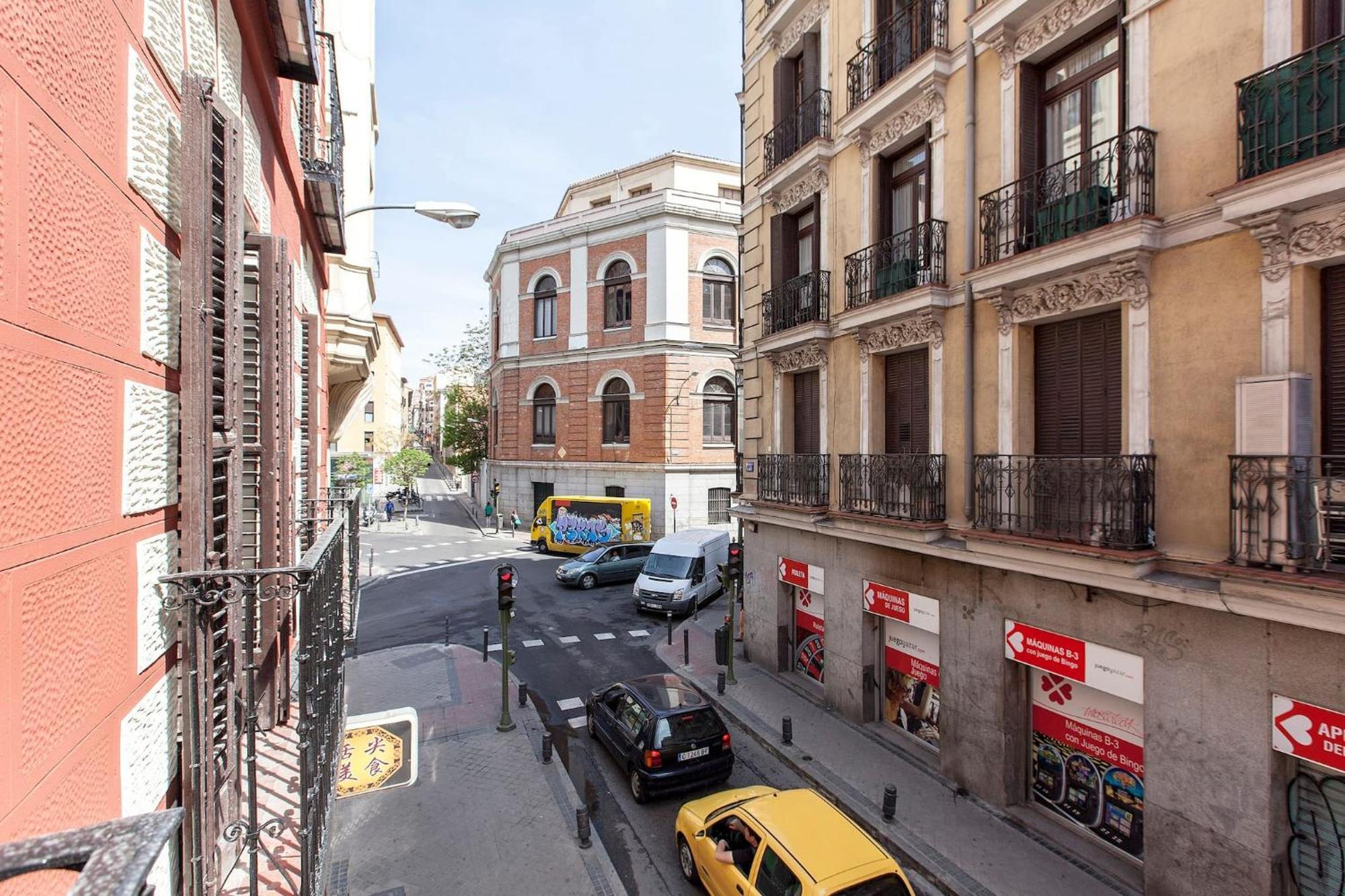 Apartamentos Day Madrid Plaza De Espana Centro Gran Via Sol Malasana Eksteriør billede