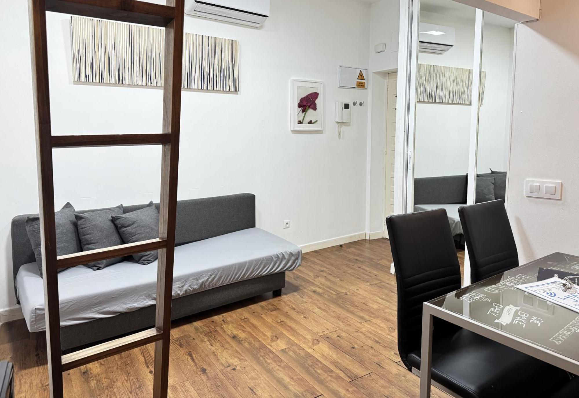 Apartamentos Day Madrid Plaza De Espana Centro Gran Via Sol Malasana Eksteriør billede